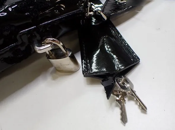 Louis Vuitton Grade B
