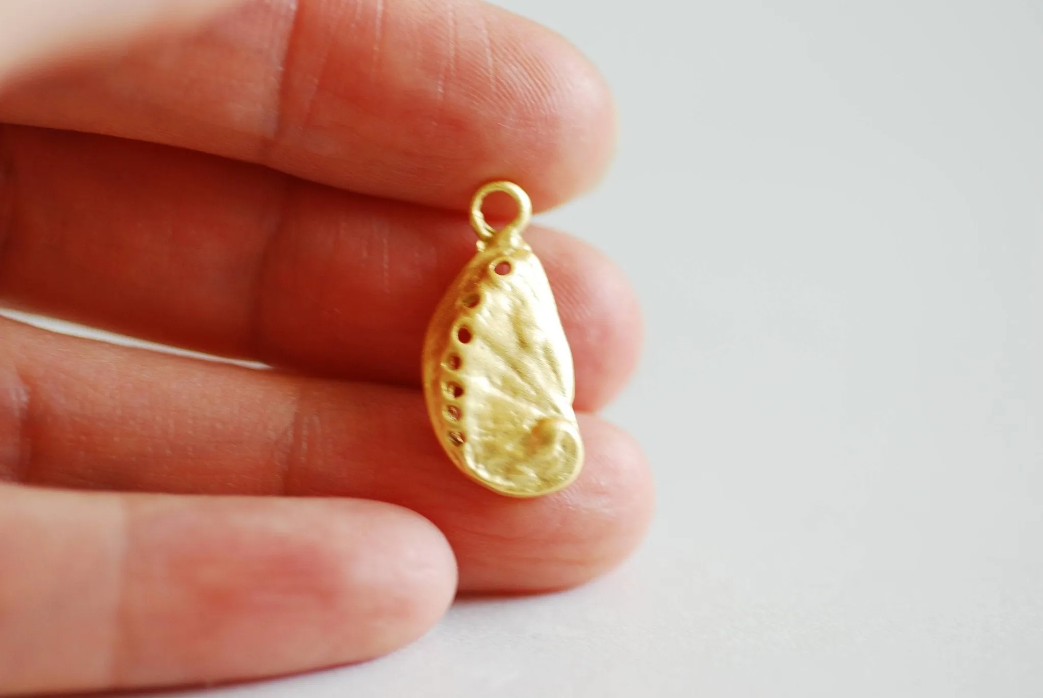 Matte Gold Wholesale Abalone Shell Charm- Vermeil Gold, cowrie shell, nautical sea shell, oyster shell, seashell charm, beach ocean, shell charm, 372