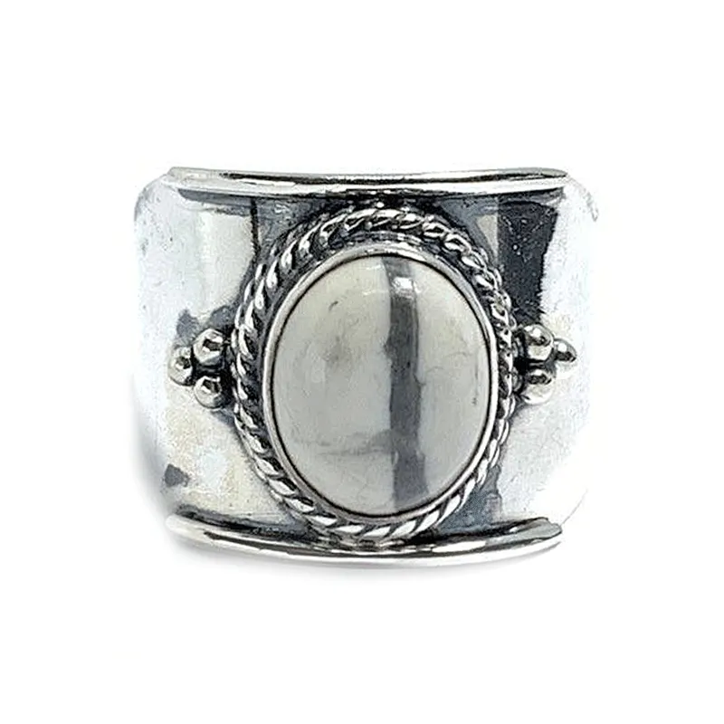 Meila Howlite Silver Saddle Ring