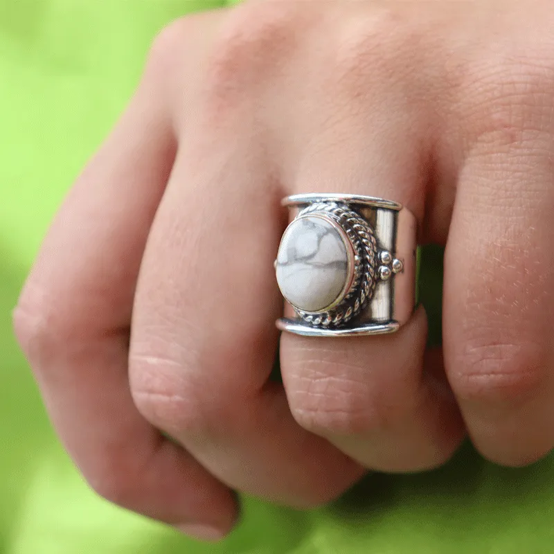 Meila Howlite Silver Saddle Ring