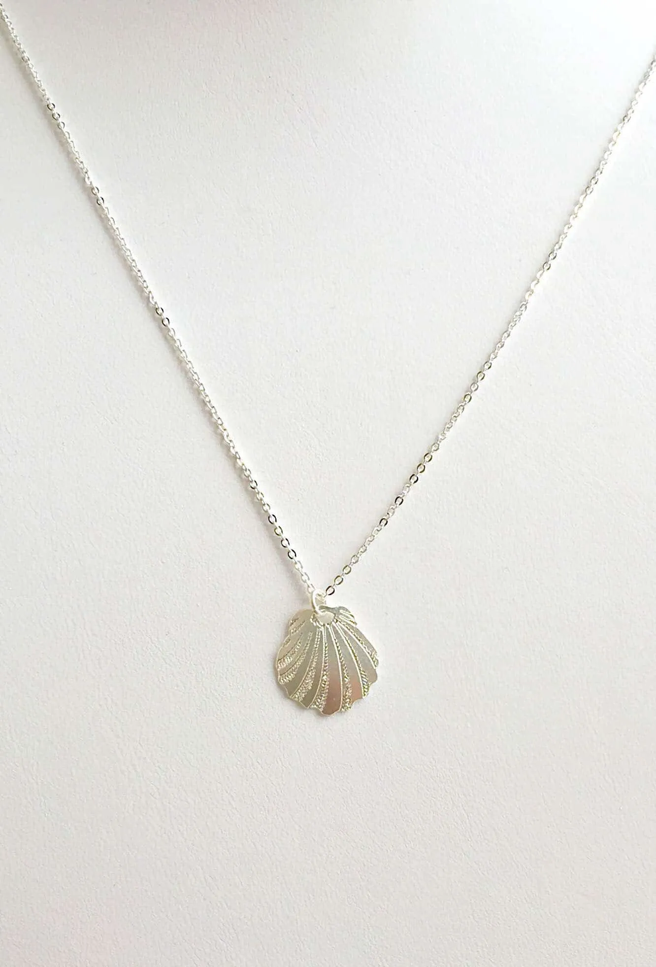 Sunrise Shell Necklace