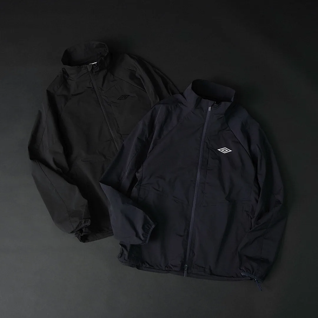 WHITE MOUNTAINEERING（ホワイトマウンテニアリング） ホワイトマウンテニアリング×アンブロ ブルゾン
